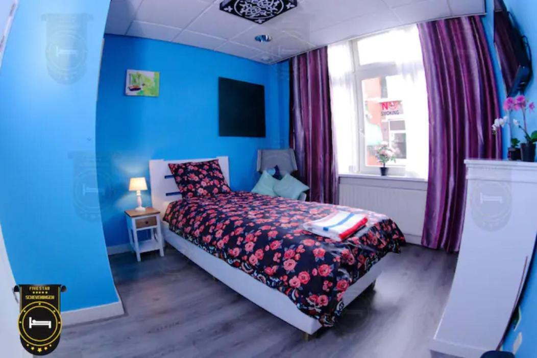 Five Star Scheveningen Bed And Breakfast